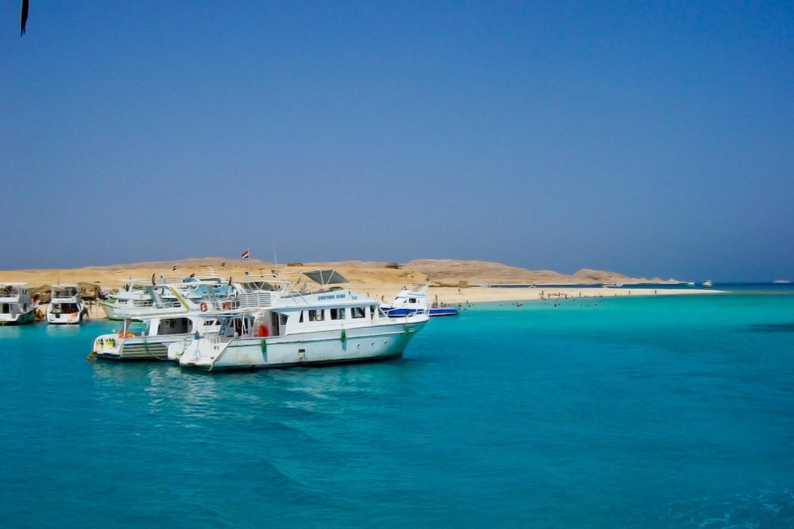 Giftun Island Tours in Hurghada - Egypt Female Tour Guide