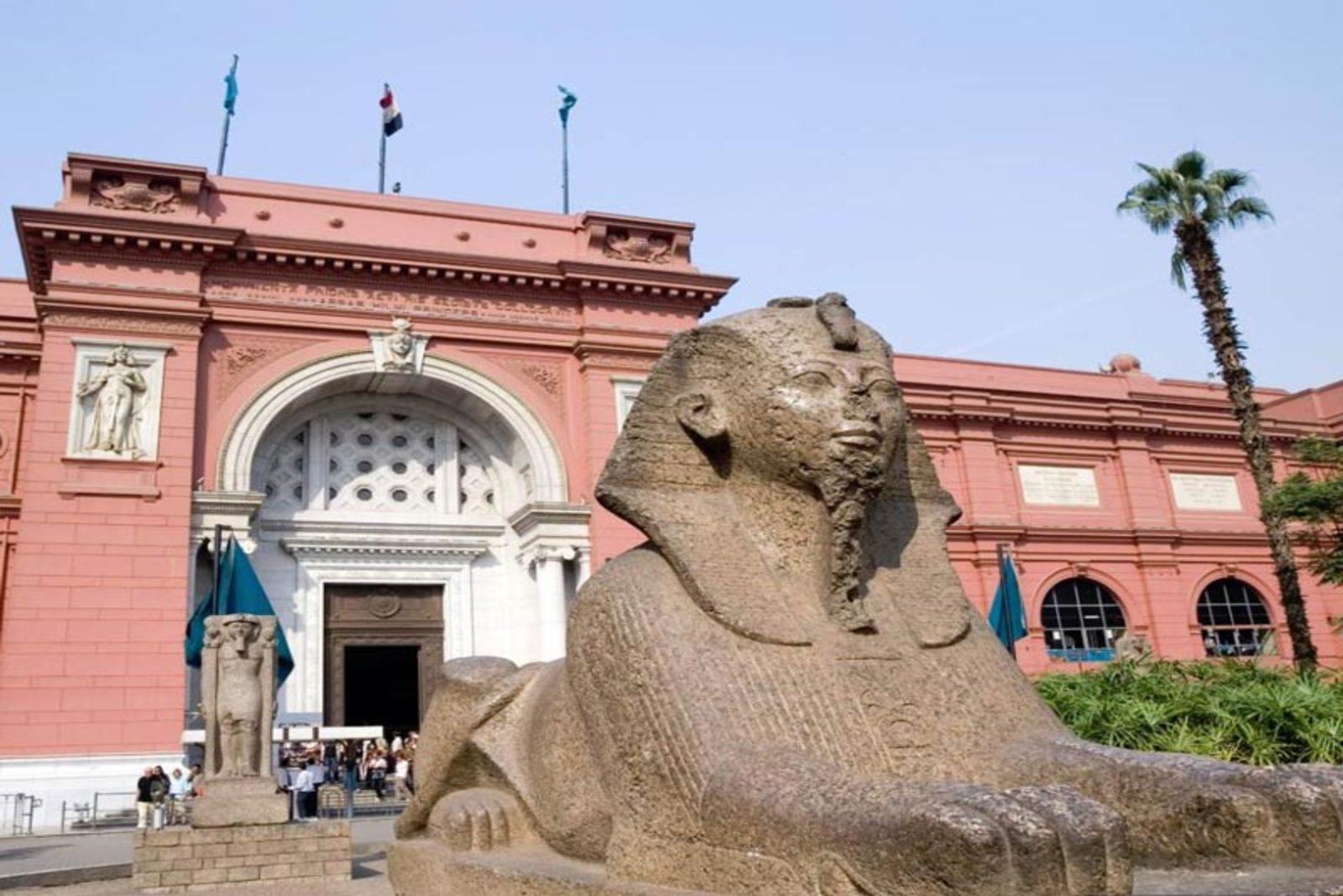 Customized Private Tour: From Port Alexandria to Giza and Cairo