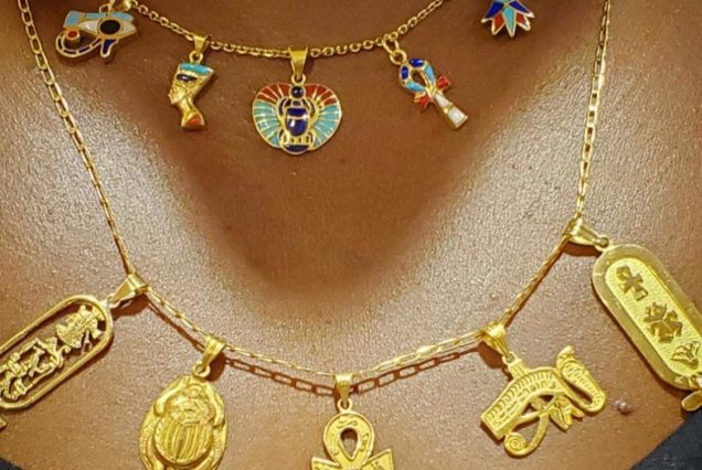 Shop & Stroll Cairo gwith Your Lady Guide
